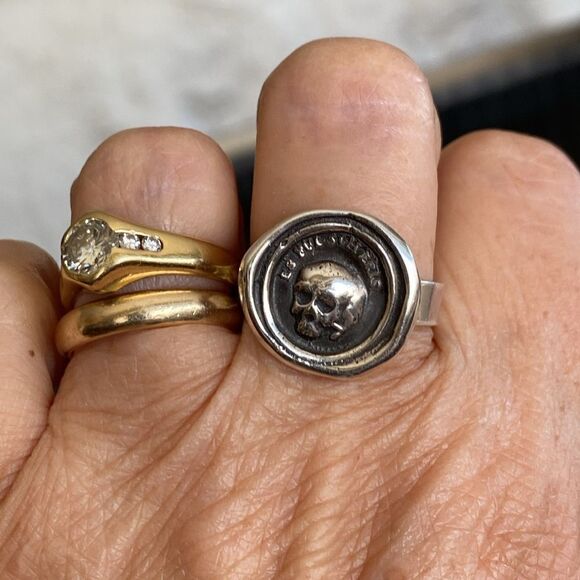 Plum & Posey Skull & Crossbones Talisman Ring Memento Mori 925 Sterling Silver - Picture 3 of 9